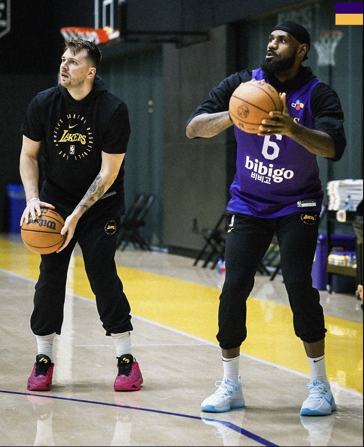 Picture via Lakers X account